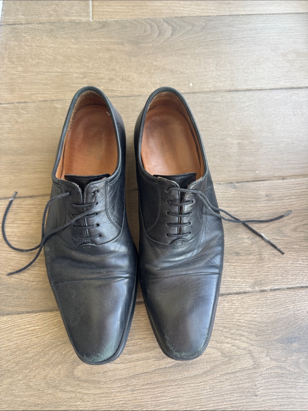 Magnanni Black Leather Derby Shoes
